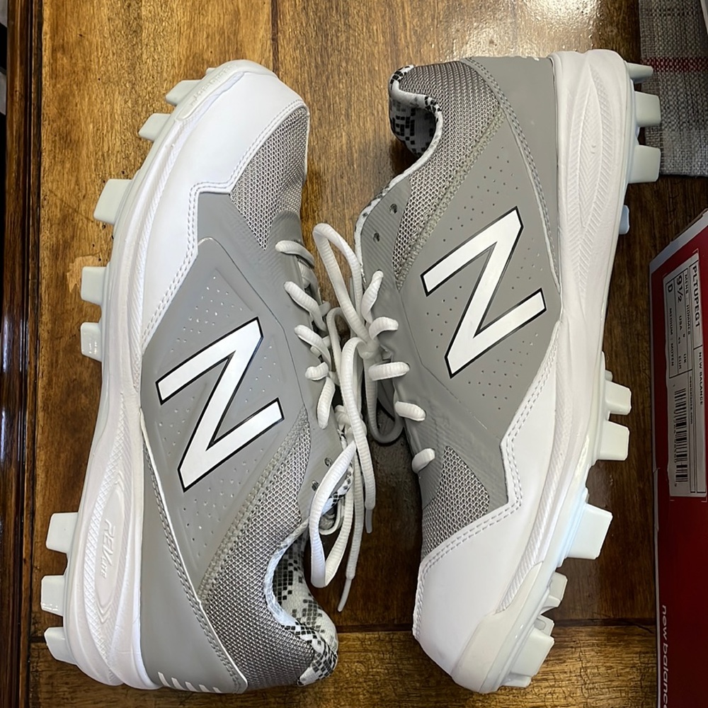 New Balance Baseball Cleat